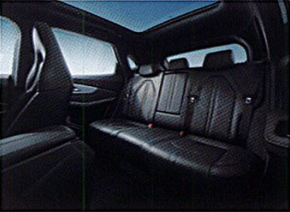 Spacious 5-seat cabin